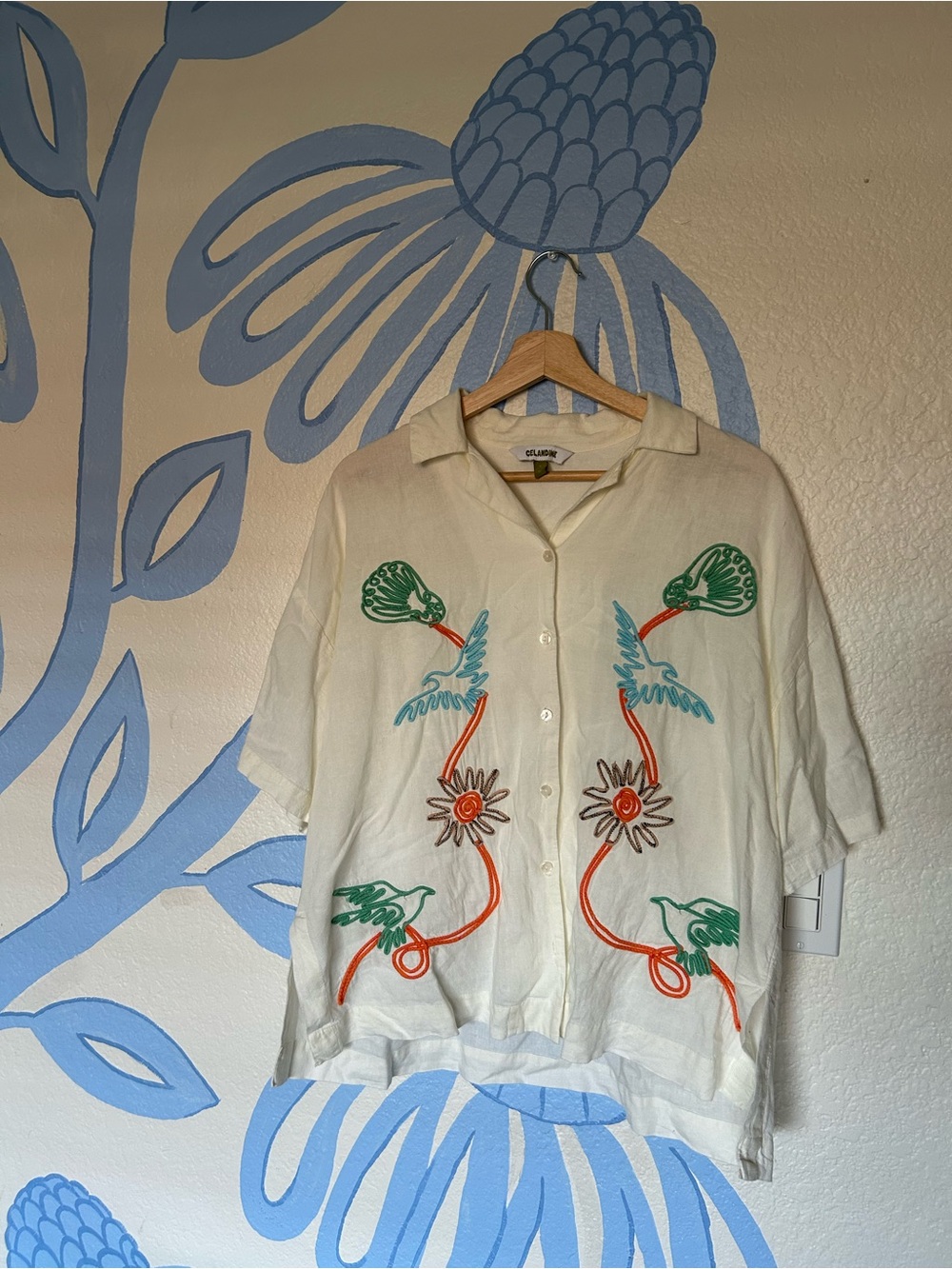 Anthropologie Celandine Linen Embroidered Short-Sleeve Buttondown Shirt